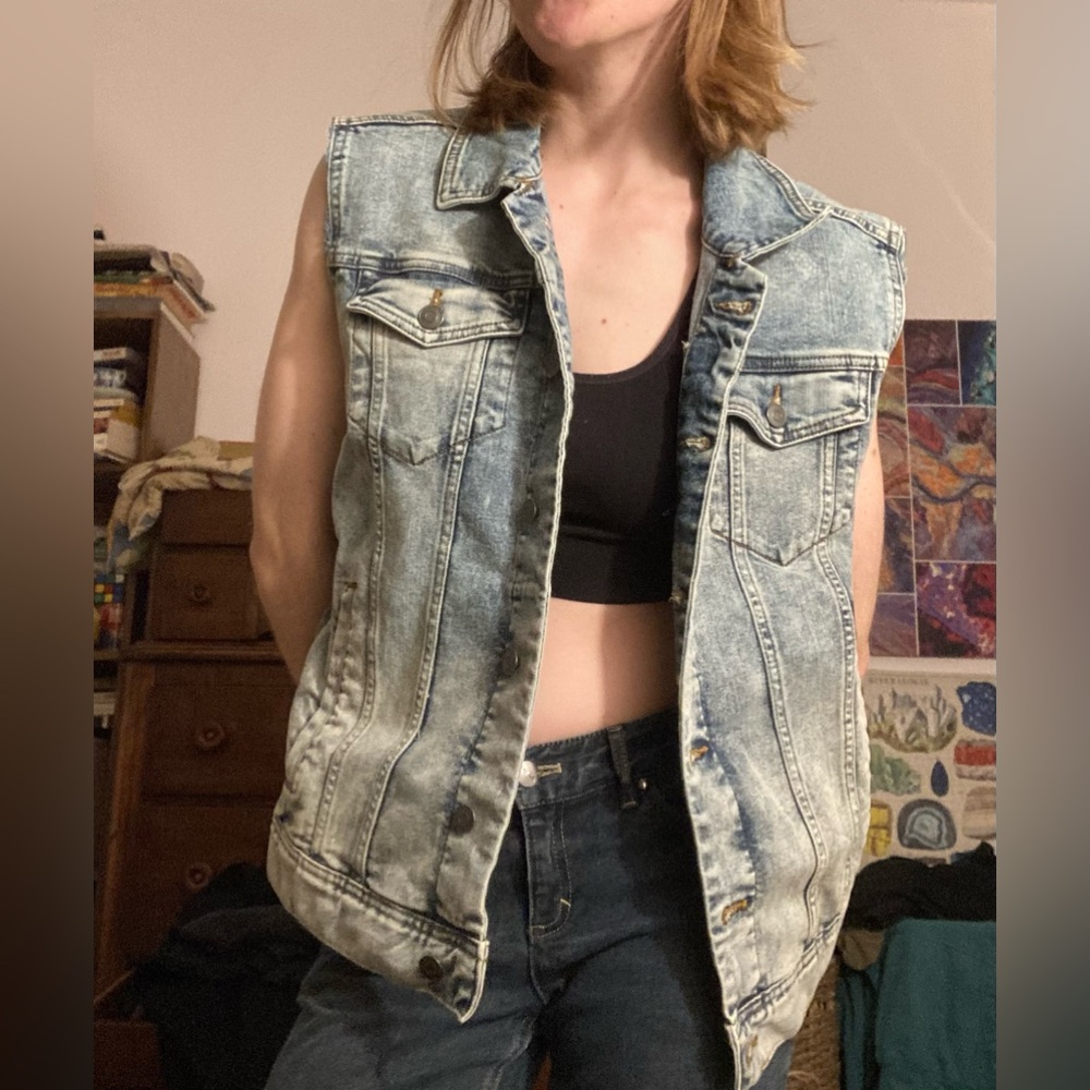 ⚡️$15 FLASH SALE -LIMITED⚡️ Denim Vest